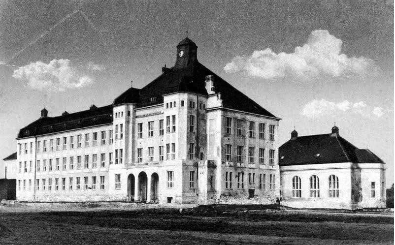 j.vasata---skola-1916.jpg